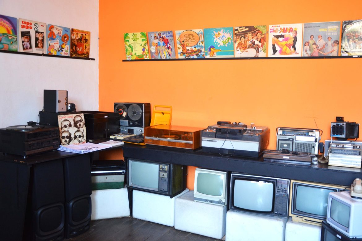 20.cf.res.cidades.projeto ‘arte na capa’ leva nostalgia.redessociais (2)