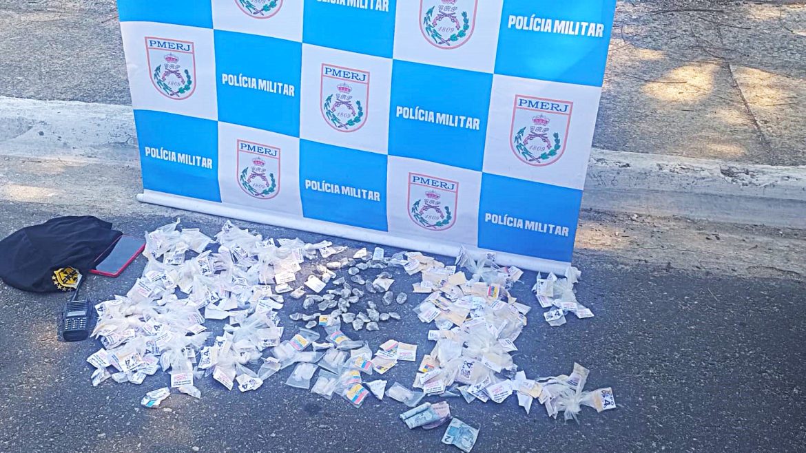 20.cf.res.polÍcia.adolescente é apreendido.divulgaÇÃopm