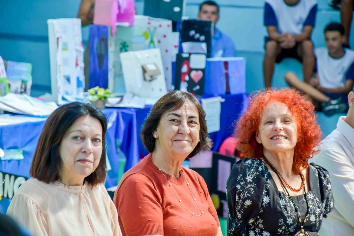 21.cf.res.cidades.feira literária da escola noel.1.roseana.redessociais (4)