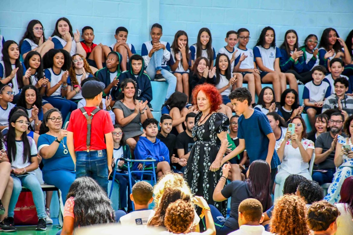 21.cf.res.cidades.feira literária da escola noel.2.alunos.redessociais (2)