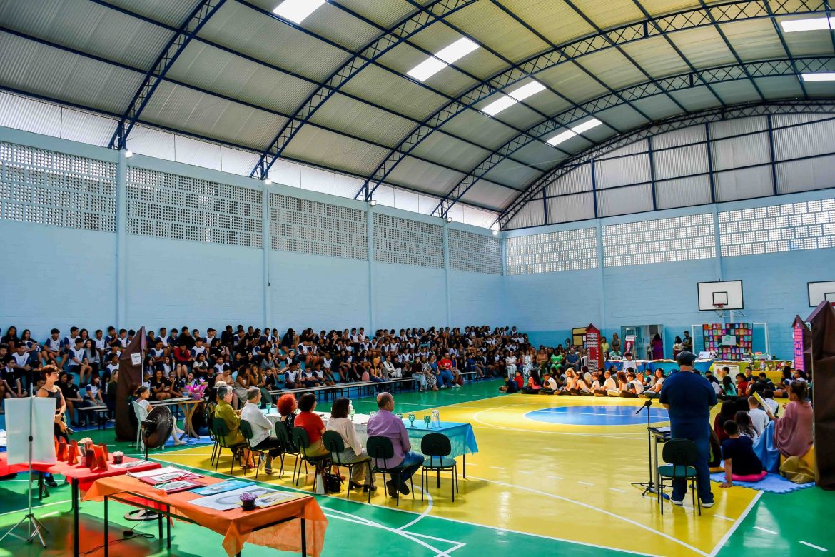 21.cf.res.cidades.feira literária da escola noel.2.alunos.redessociais (6)