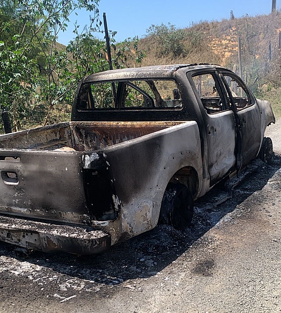 23.cf.res.polÍcia.homem é morto a tiros.3.caminhonete.divulgaÇÃopolÍciacivil