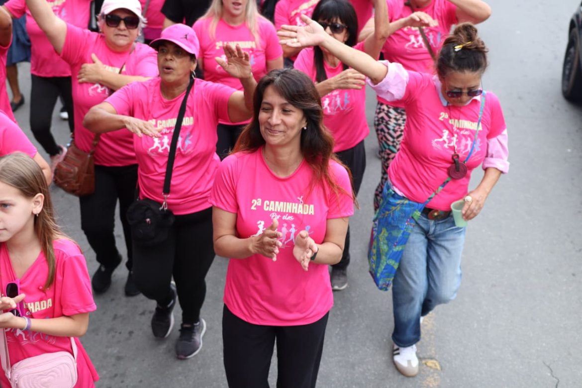 2ª ‘caminhada por elas’ em barra do piraí reforça a importância da prevenção ao câncer de mama rayná andrelino secom1 2ª ‘caminhada por elas’ em barra do piraí reforça a importância da prevenção ao câncer de mama rayná andrelino secom1