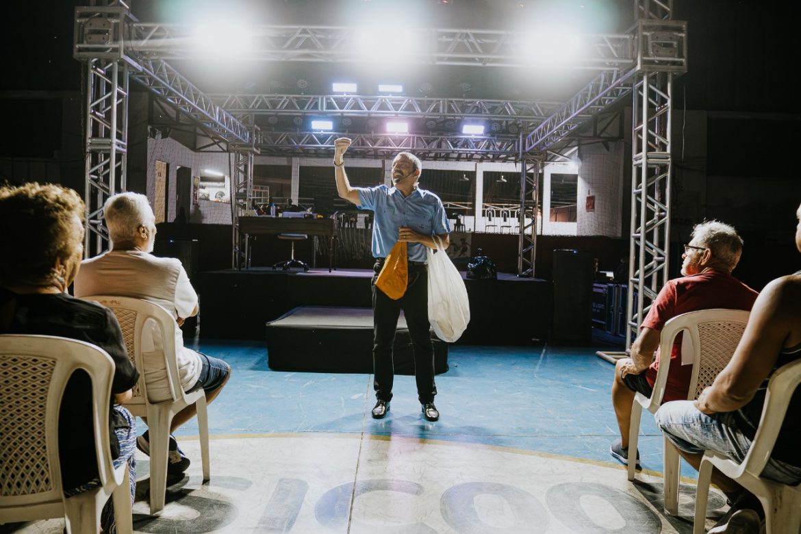 34.cf.res.cultura.peça ‘o porteiro’.1.peÇa.yurimelopmbm (3)