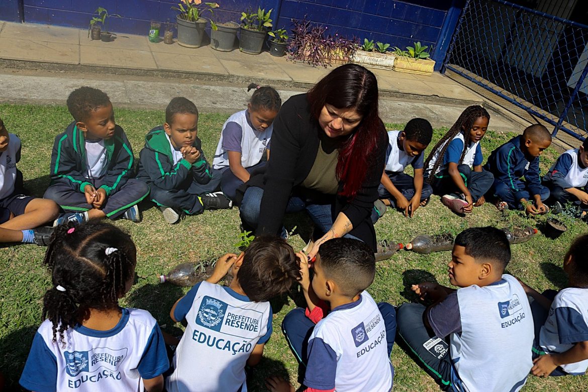 36.cf.res.cidades.alunos de resende chegam à final.redessociais (2)