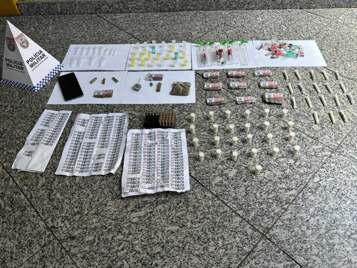 37 polÍcia suspeitos detidos, entorpecentes e outros materiais do tráfico apreendidos em ações distintas da pm em barra do piraí divulgaÇÃo