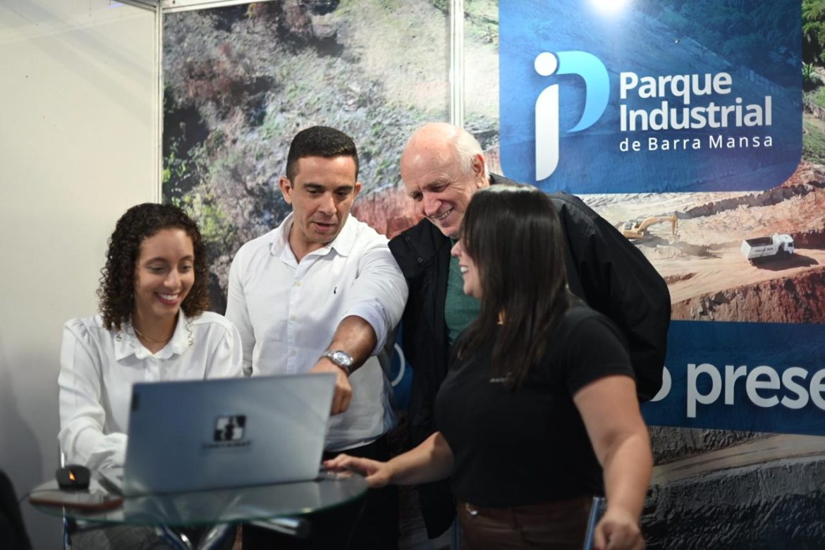 a 38 politica companhia de desenvolvimento de barra mansa apresenta parque industrial durante a flumisul = divulgação gabroel borges (2)