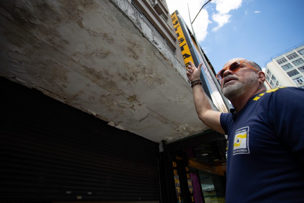 antes do período de chuva defesa civil de volta redonda realiza fiscalização de marquises cris oliveira secom12