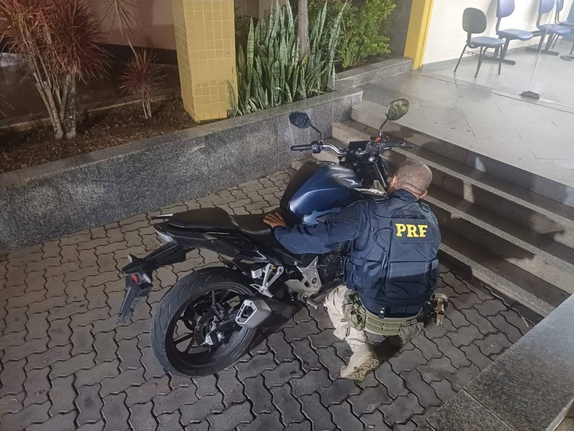 c049647a 28f3 4ea6 9d7d 6900cfed5ee5