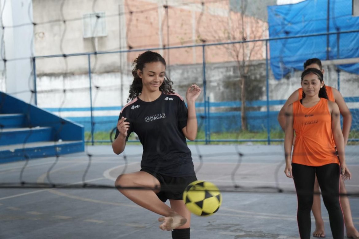 dagaz atende 1.400 pessoas com oficinas culturais e esportivas gratuitas  em volta redonda divulgação