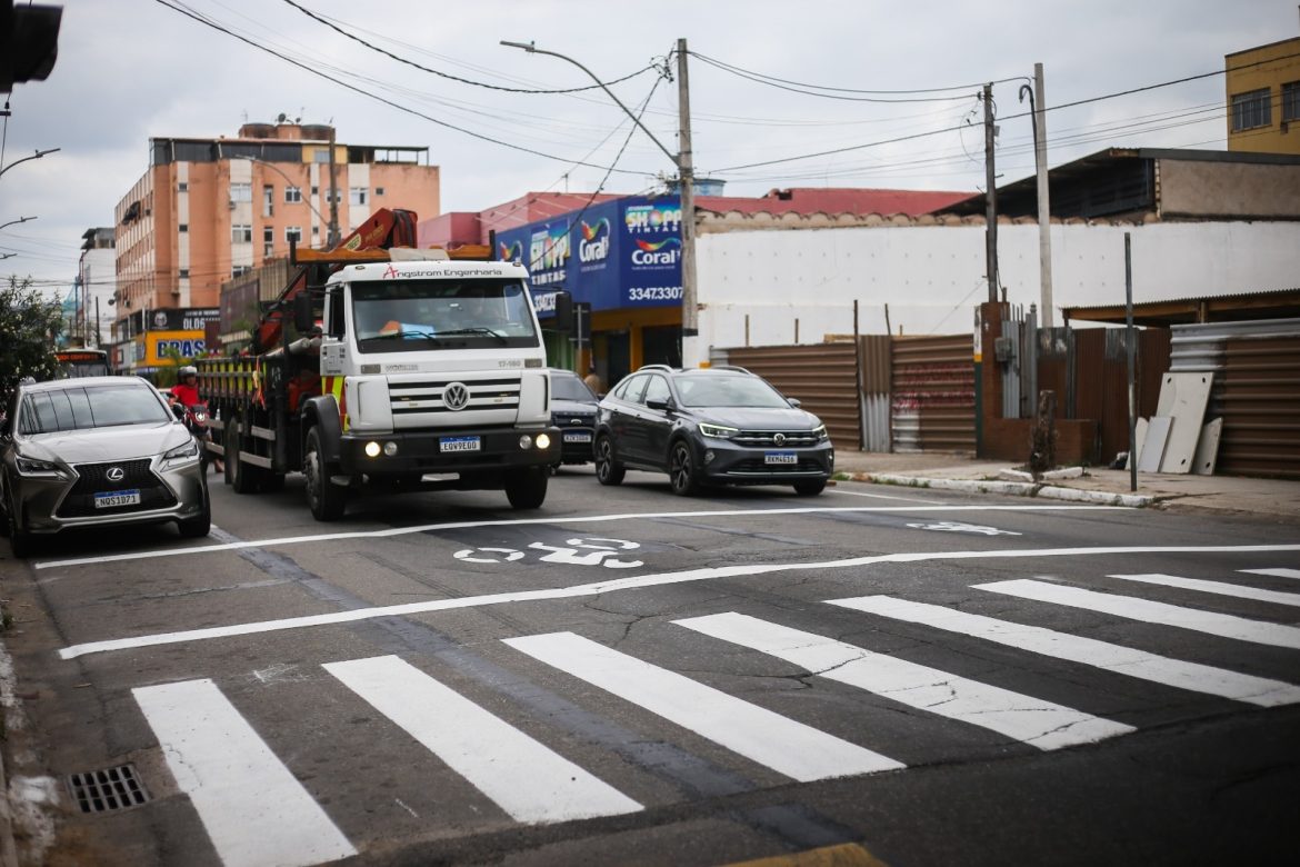 iniciada em volta redonda a instalação de semáforos inteligentes e áreas para motociclistas em cruzamentos adriana cÓpio secom11 iniciada em volta redonda a instalação de semáforos inteligentes e áreas para motociclistas em cruzamentos adriana cÓpio secom11