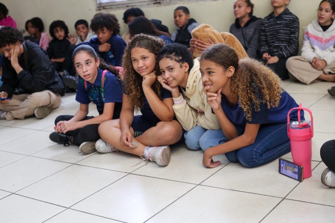 notasvr apresentaÇÕes do espetÁculo ‘trupe de volta’ adriana cópio1