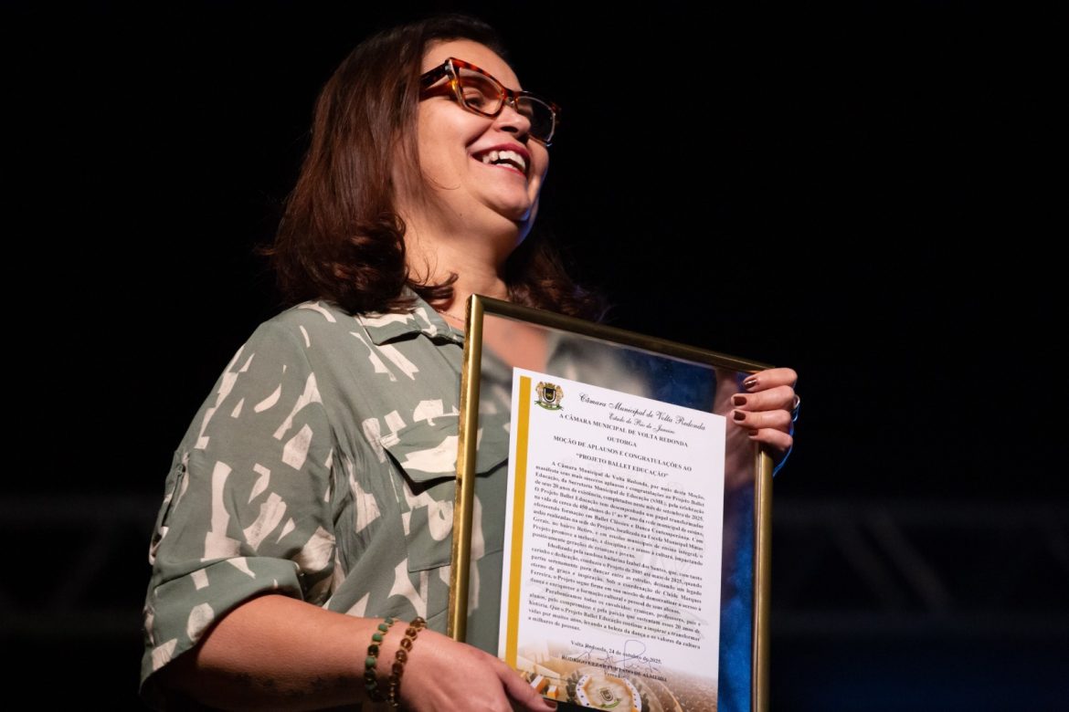 volta redonda celebra 20 anos do projeto ballet educação com apresentação do espetáculo ‘cinderella’ cris oliveira secom1