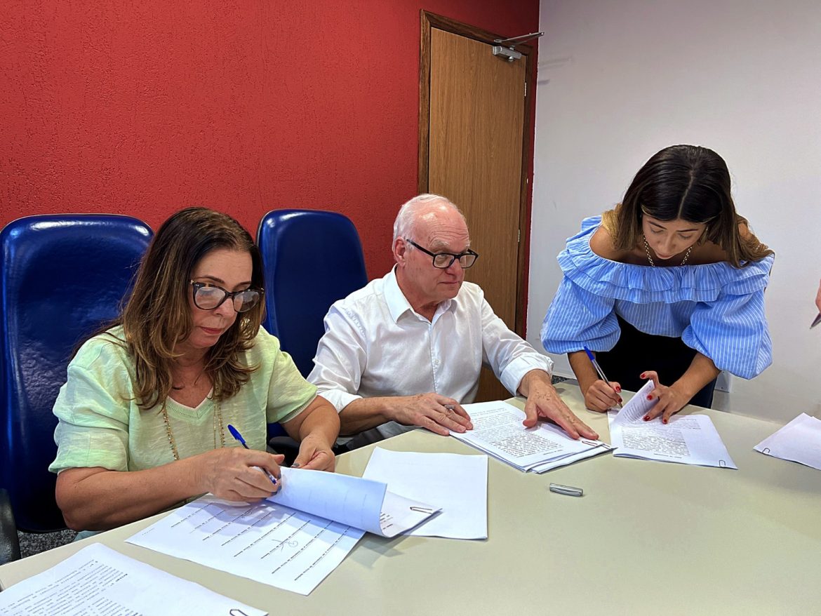 volta redonda renova termo de cooperação para fortalecer o enfrentamento à evasão escolar carlos gabriel smas
