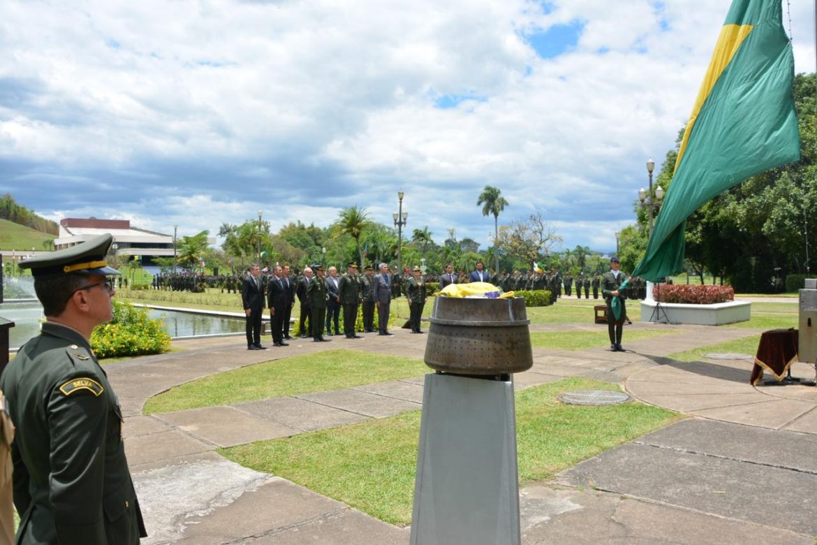 17.cf.res.cidades.aman celebra dia da bandeira com formatura.solenidade.divullgaaÇÃoaman