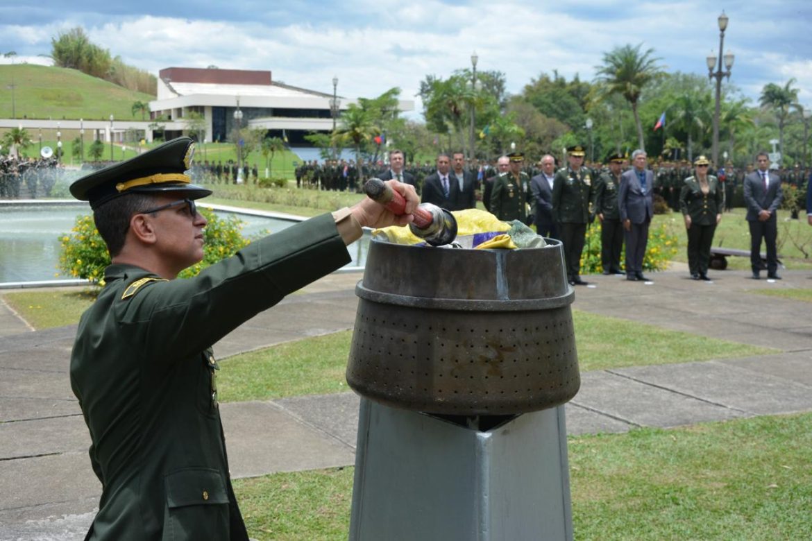 17.cf.res.cidades.aman celebra dia da bandeira com formatura.solenidade.divullgaaÇÃoaman (3)
