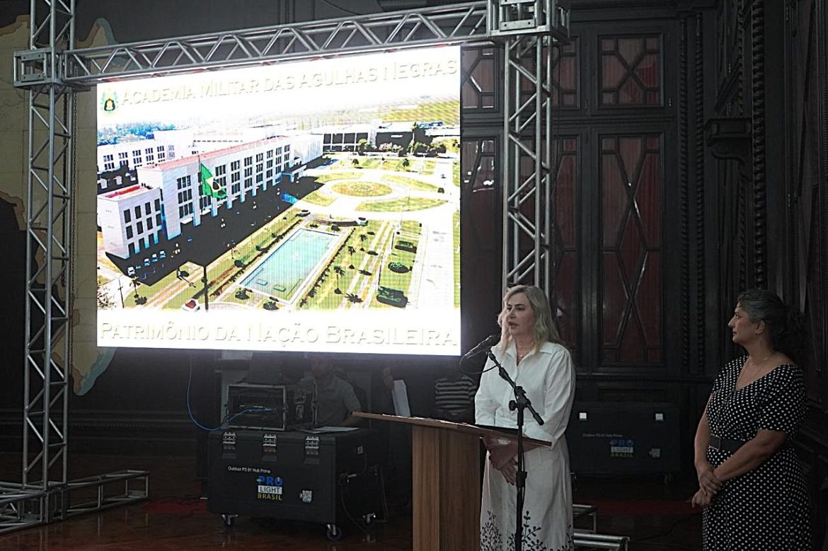 27.cf.res.cidades.aman inaugura ‘corredor cultural’.1.corredor.divulgaÇÃo (3)