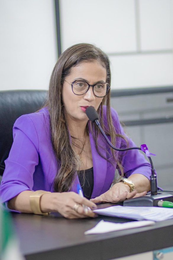 28.cf.res.polÍtica.vereadora propõe implantação da sala lilás.divuulgaÇÃocmpr