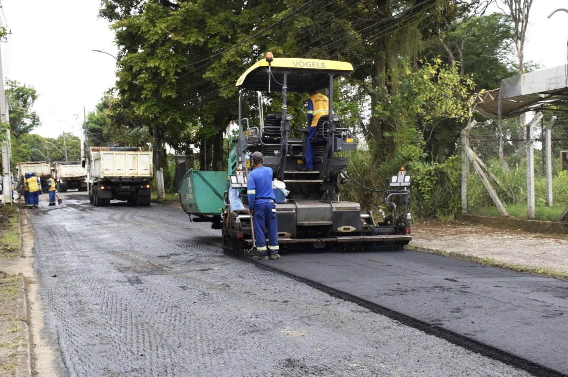 30.cf.res.cidades.bairro itapuca recebe nova pavimentação.1.equipes.redessociais 30.cf.res.cidades.bairro itapuca recebe nova pavimentação.1.equipes.redessociais