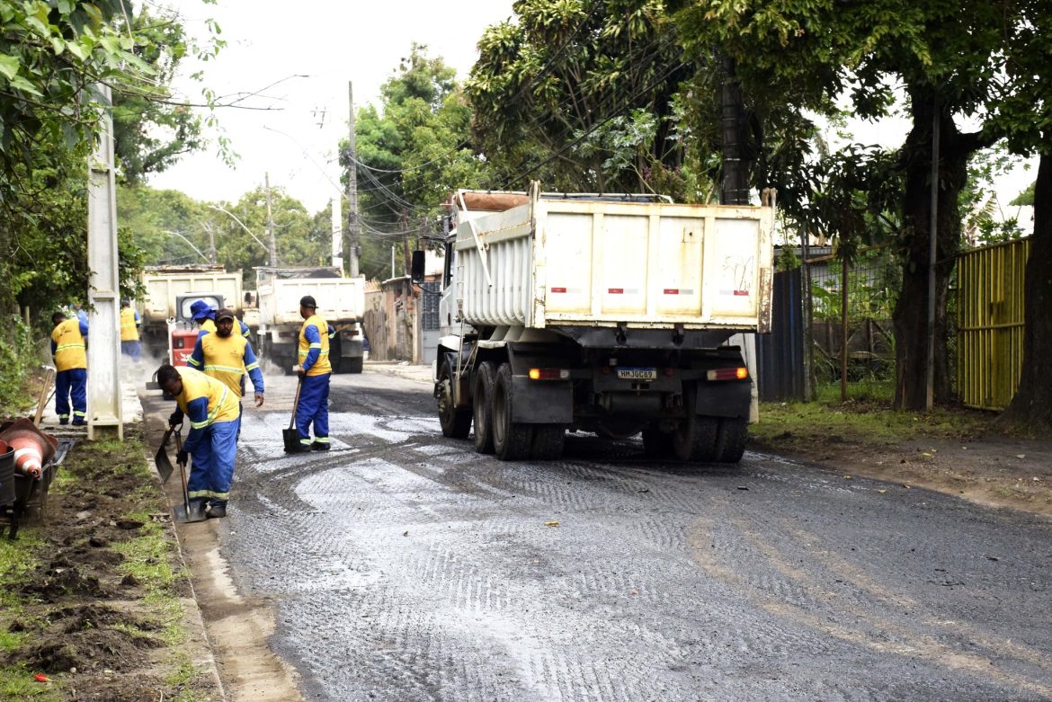 30.cf.res.cidades.bairro itapuca recebe nova pavimentação.1.equipes.redessociais (2) 30.cf.res.cidades.bairro itapuca recebe nova pavimentação.1.equipes.redessociais (2)