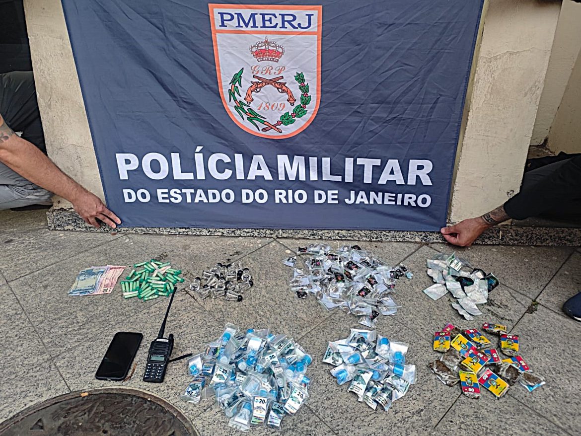 30.cf.res.polÍcia.drones auxiliam pm em prisão e apreensão de suspeitos.divulgaÇÃopm