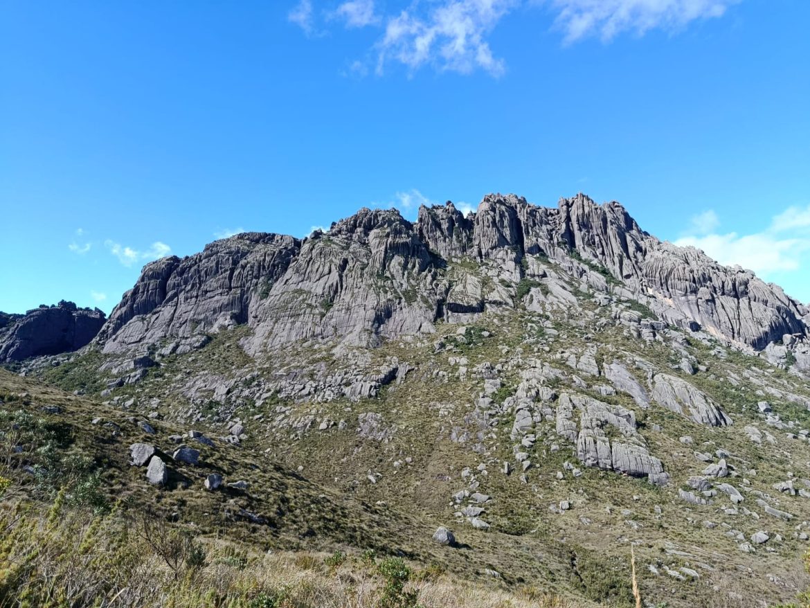 32.cf.res.cidades.parque nacional do itatiaia multa visitantes.francielealeixo