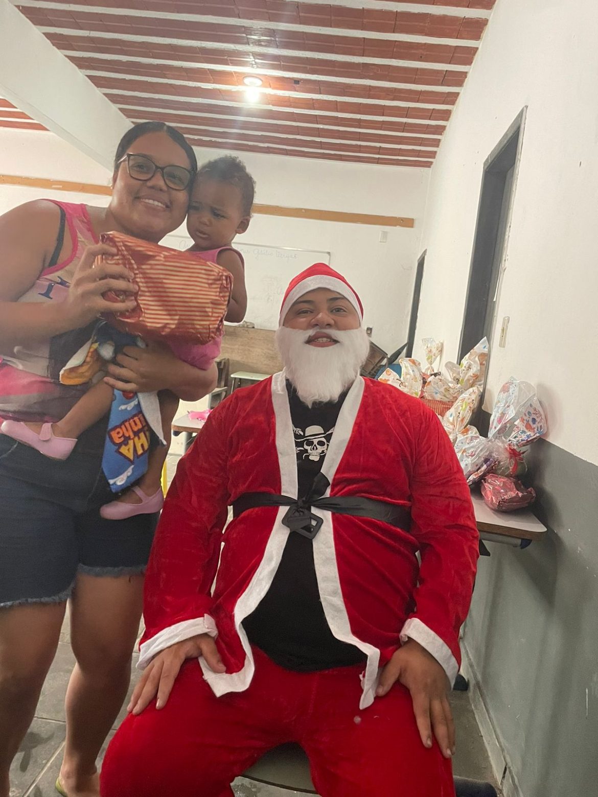 35 cidades projeto ‘entre amigos’ inicia campanha de arrecadação para a realização do natal para crianças carentes –divulgaÇÃo