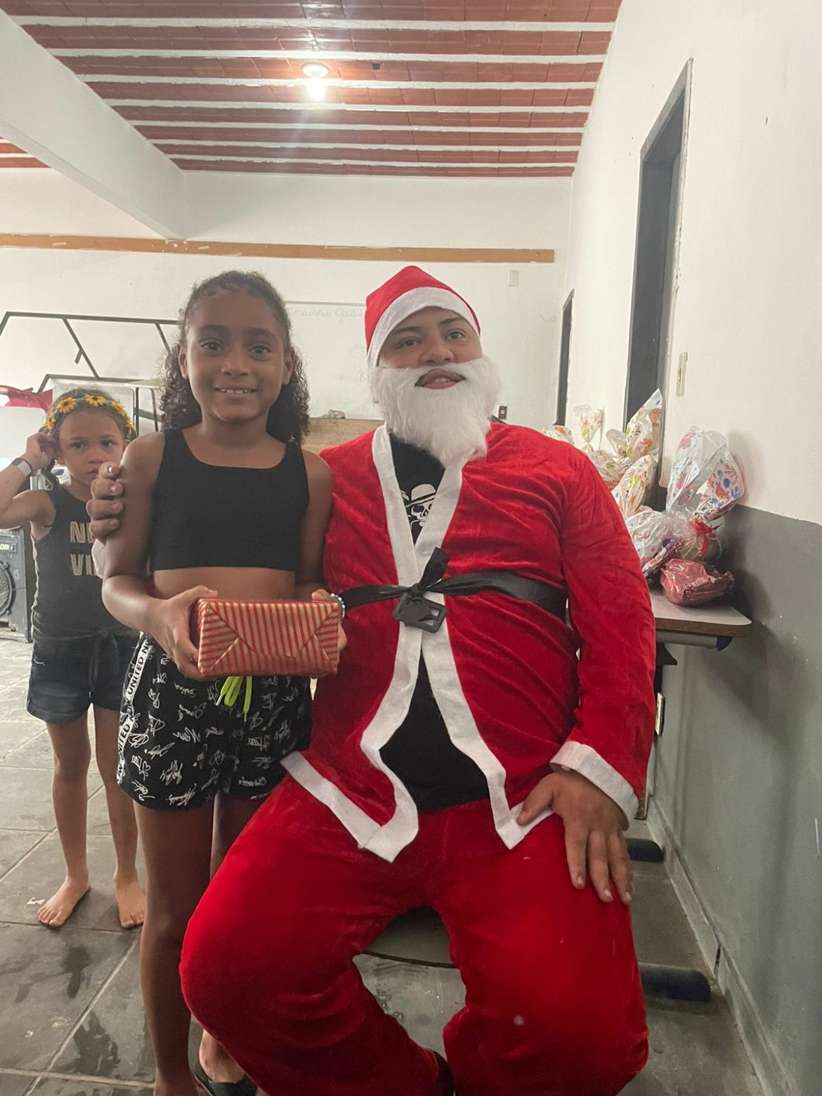 35 cidades projeto ‘entre amigos’ inicia campanha de arrecadação para a realização do natal para crianças carentes –divulgaÇÃo1