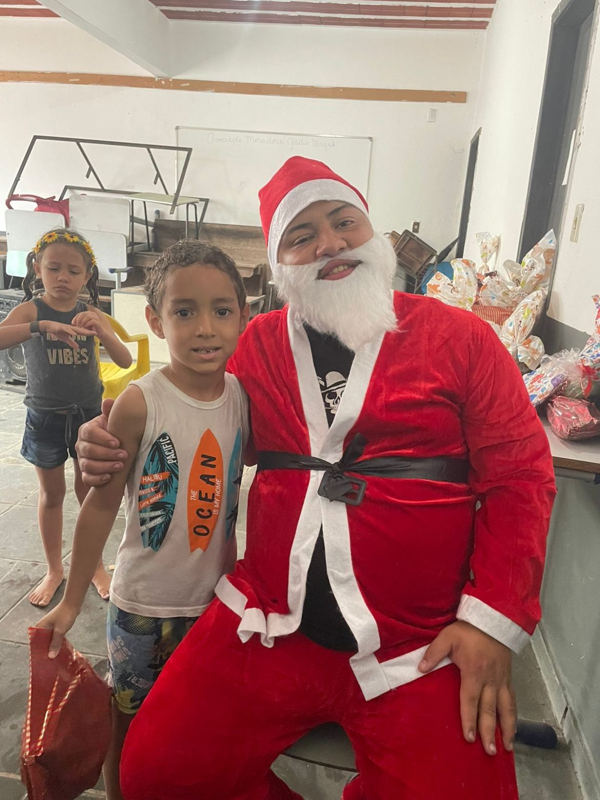 35 cidades projeto ‘entre amigos’ inicia campanha de arrecadação para a realização do natal para crianças carentes –divulgaÇÃo111
