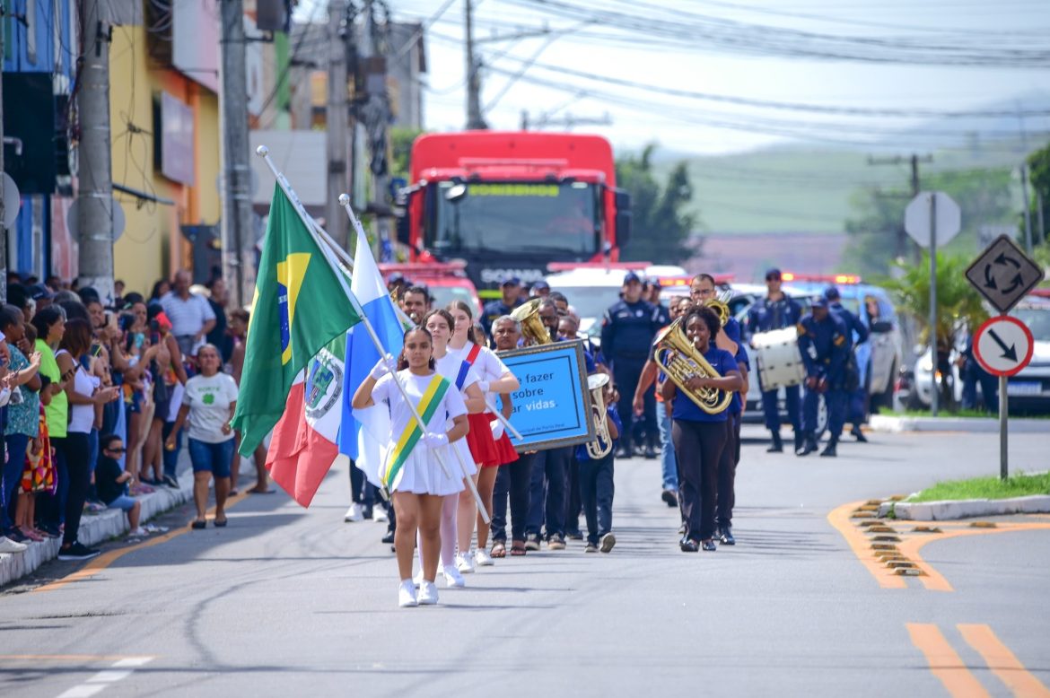 37.cf.res.cidades.desfile dos 30 anos de porto.2.desfile.redessociais (3)
