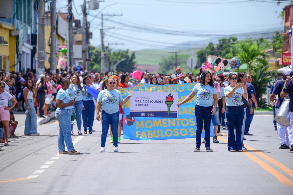 37.cf.res.cidades.desfile dos 30 anos de porto.2.desfile.redessociais (6)