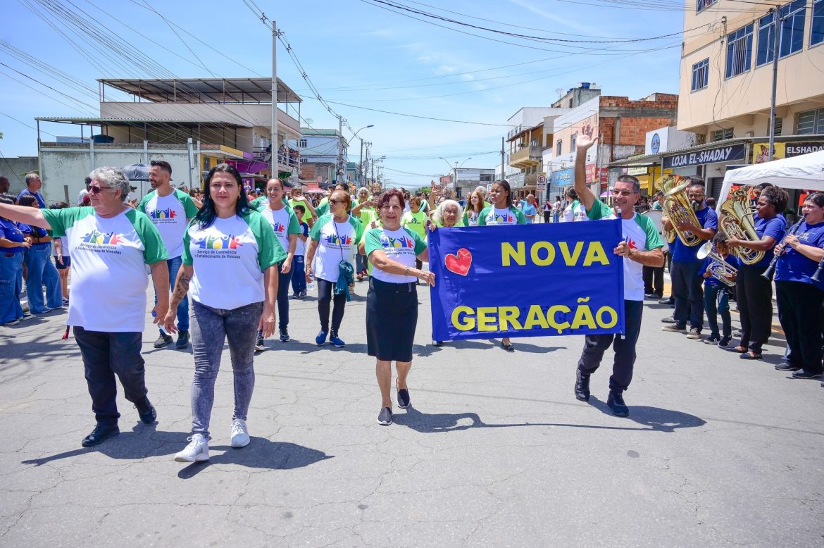 37.cf.res.cidades.desfile dos 30 anos de porto.3.projetos.redessociais (2)