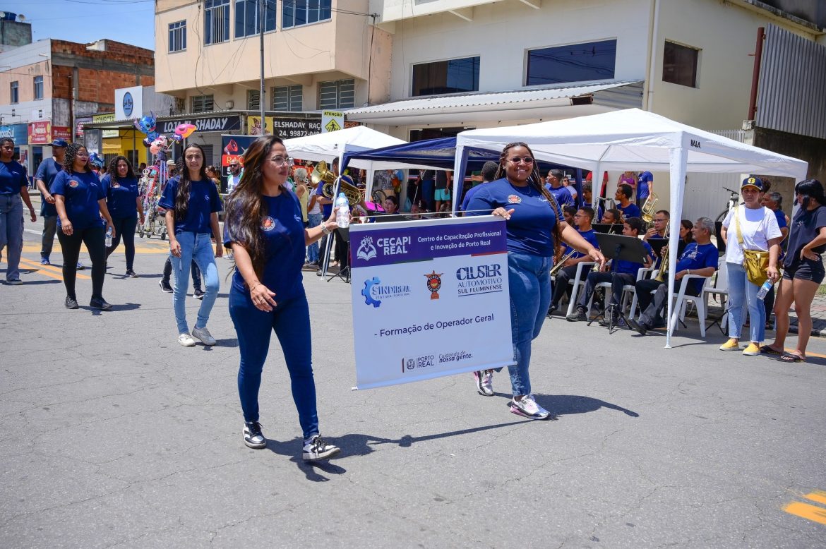 37.cf.res.cidades.desfile dos 30 anos de porto.3.projetos.redessociais (6)