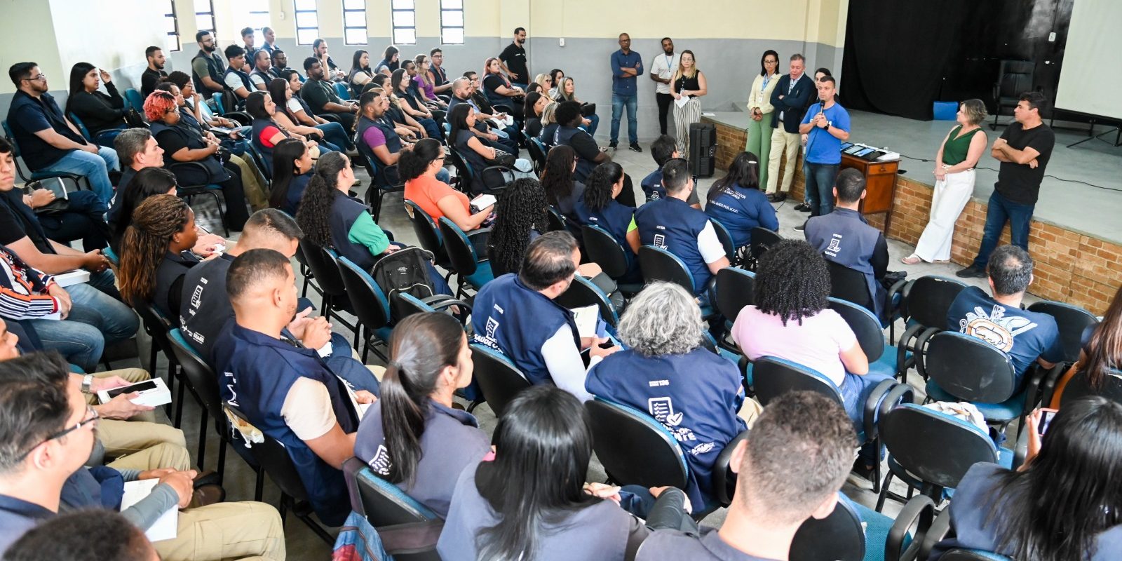 380 tablets a agentes comunitários e de endemias gabriel borges