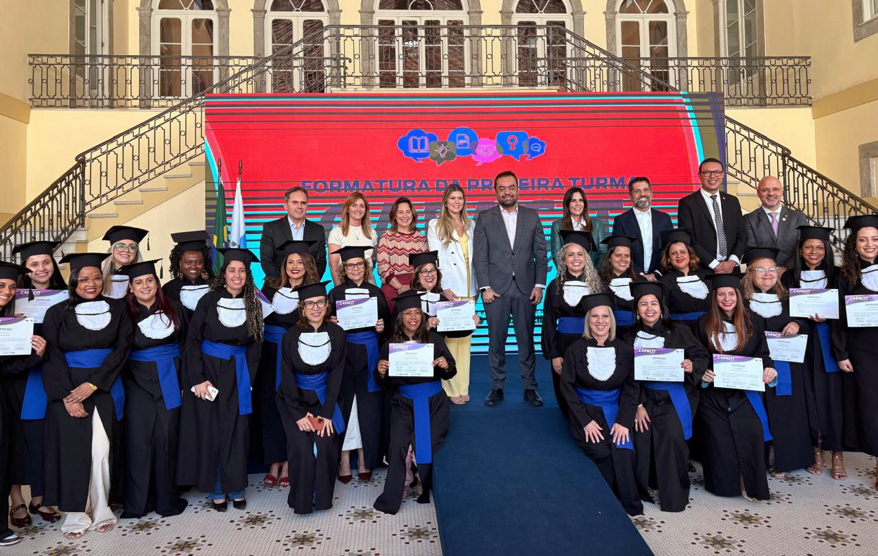 39.cf.res.cidades.volta redonda celebra formatura do capacit.2.cuurso.divulgaÇÃopmvr