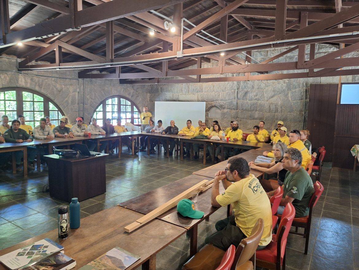 46.cf.res.cidades.curso de manejo de trilhas.2.curso.divulgaÇÃo (2)