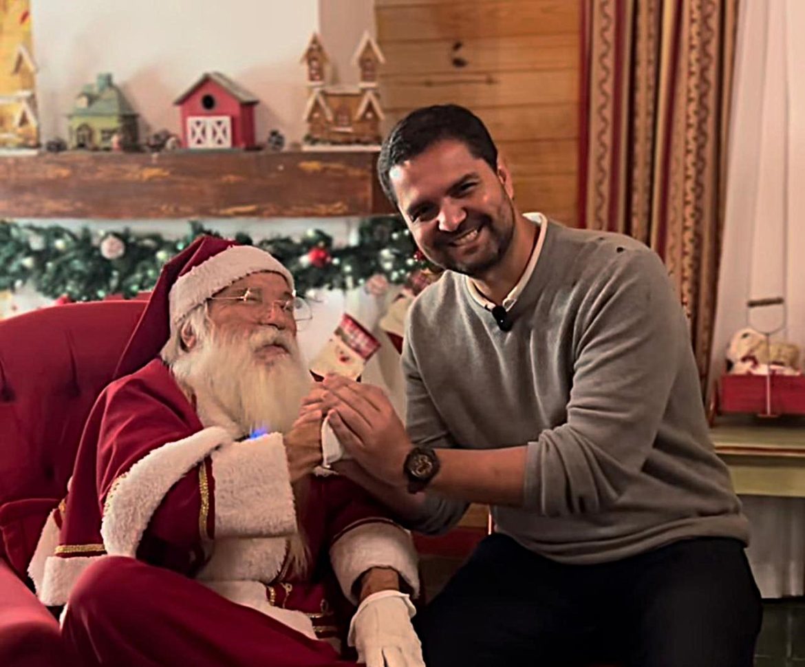 48.cf.res.cidades.itatiaia abre a casa.2.prefeito.redessociais