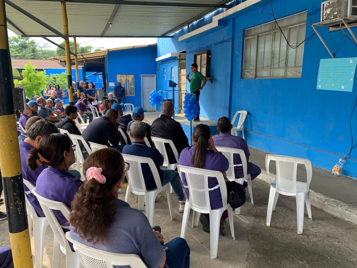 ação do novembro azul valoriza servidores da manutenção urbana em manhã de orientações divulgação1 ação do novembro azul valoriza servidores da manutenção urbana em manhã de orientações divulgação1