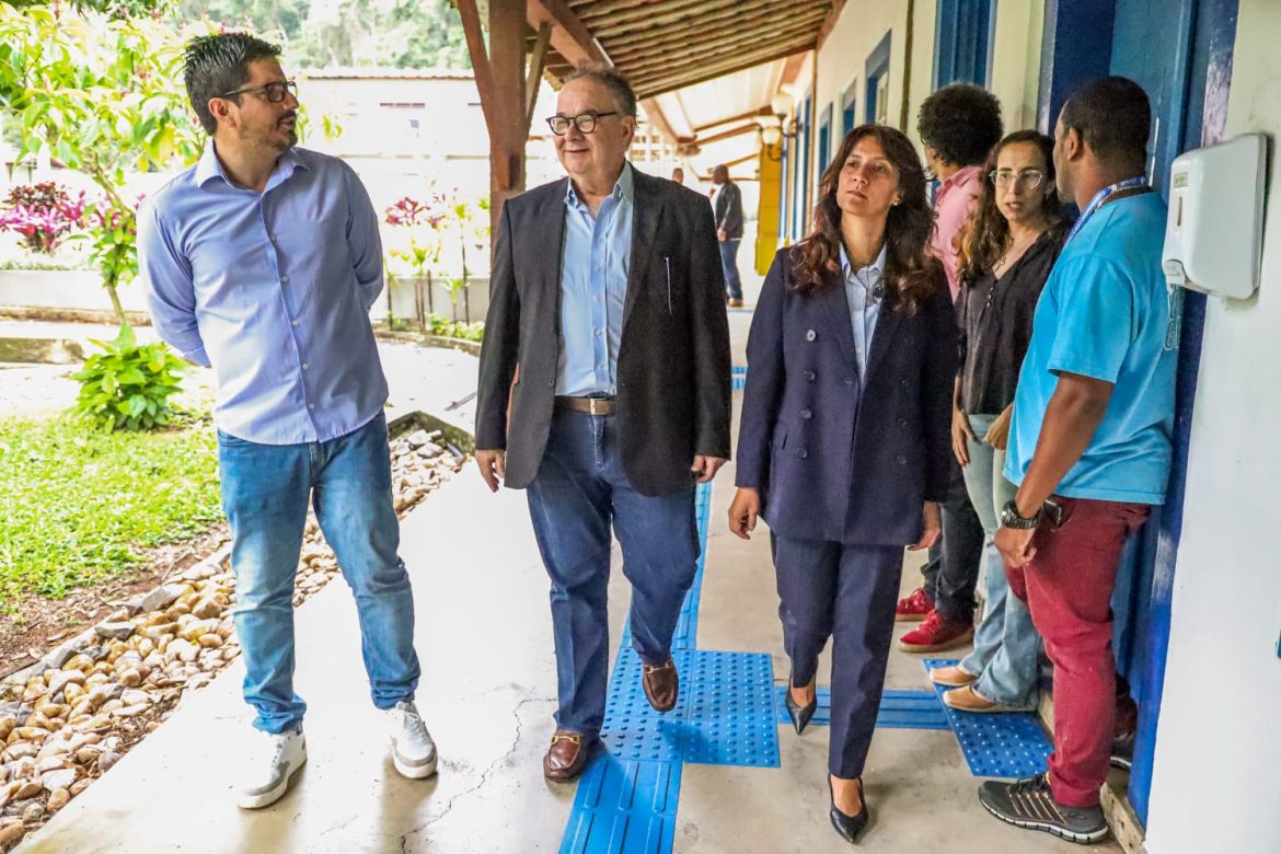 b303f14d c3da 4d5a 914c cb16f9344fbc