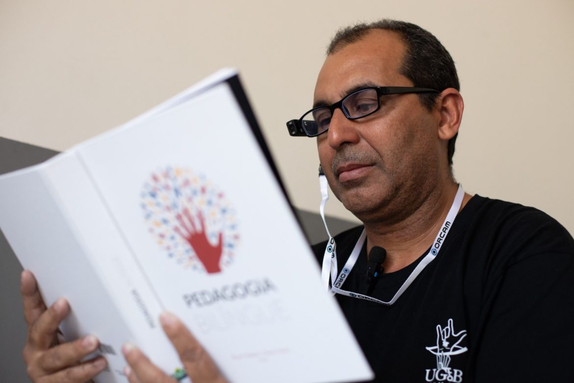 estudante cego do projeto ‘diploma cidadão’ em volta redonda tem rotina transformada cris oliveira secom111