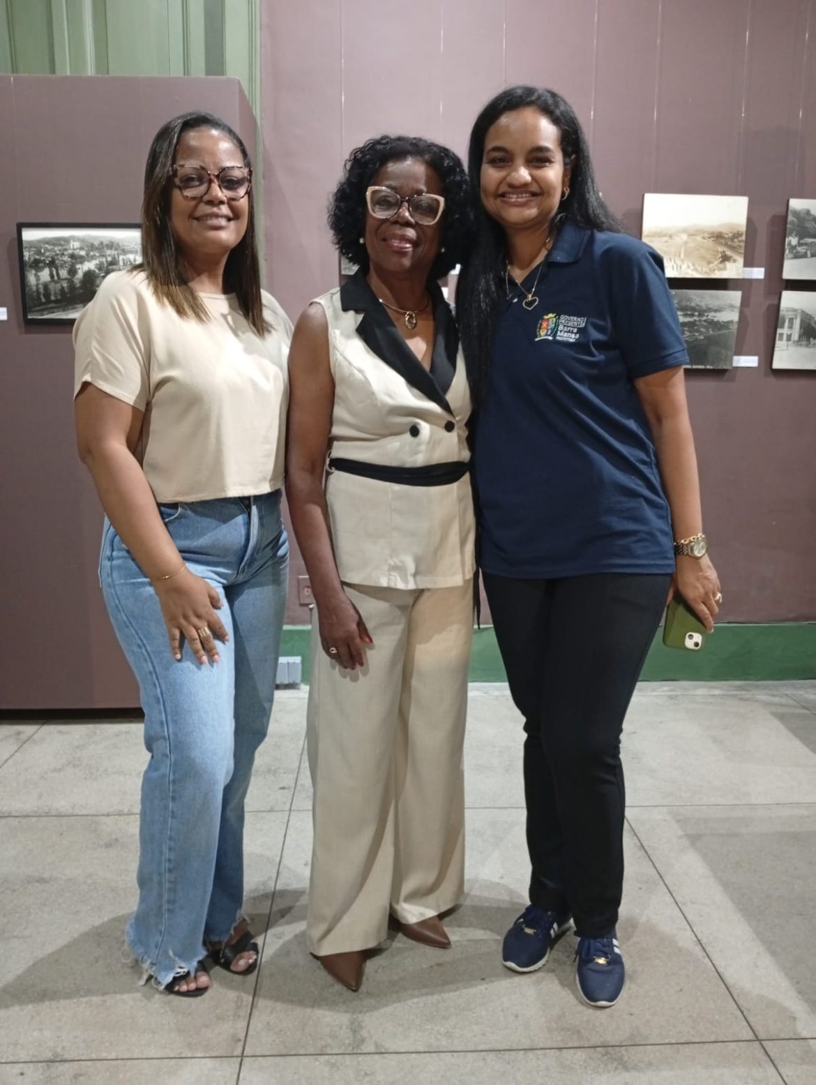 galeria clécio penedo recebe pré lançamento do segundo volume do livro ‘vozes que ecoam a alma’ divulgaÇÃo12