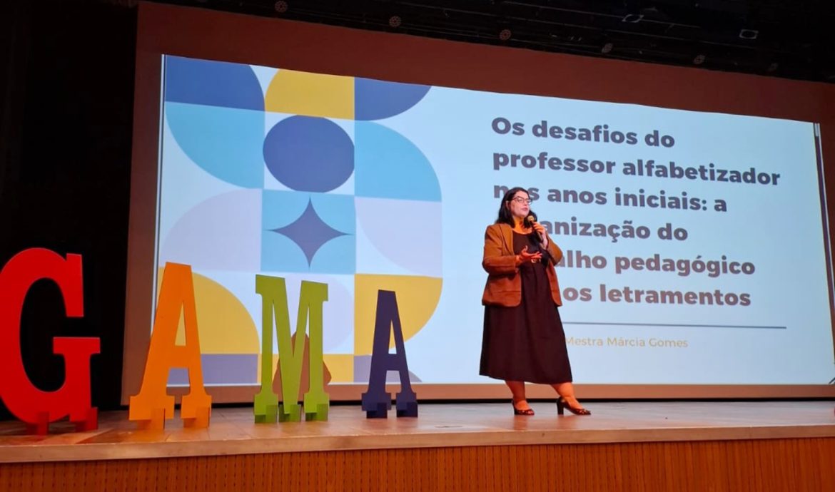 iv seminário municipal de alfabetização reúne mais de 800 profissionais em volta redonda divulgação secom