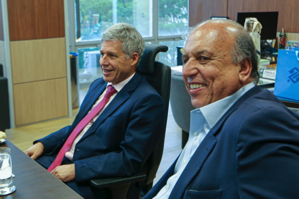 prefeito pezão busca em brasília novos recursos e projetos para piraí divulgação1 prefeito pezão busca em brasília novos recursos e projetos para piraí divulgação1