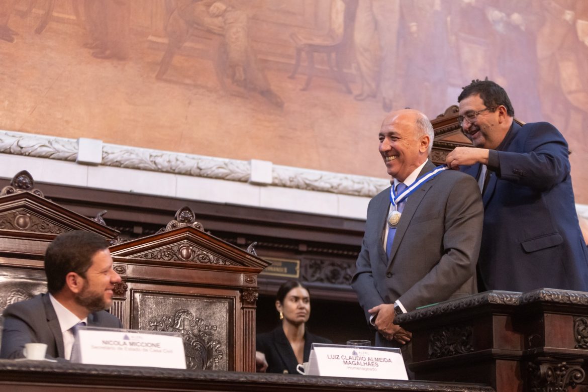 presidente do drm rj recebe medalha tiradentes em solenidade na alerj divulgação13 presidente do drm rj recebe medalha tiradentes em solenidade na alerj divulgação13