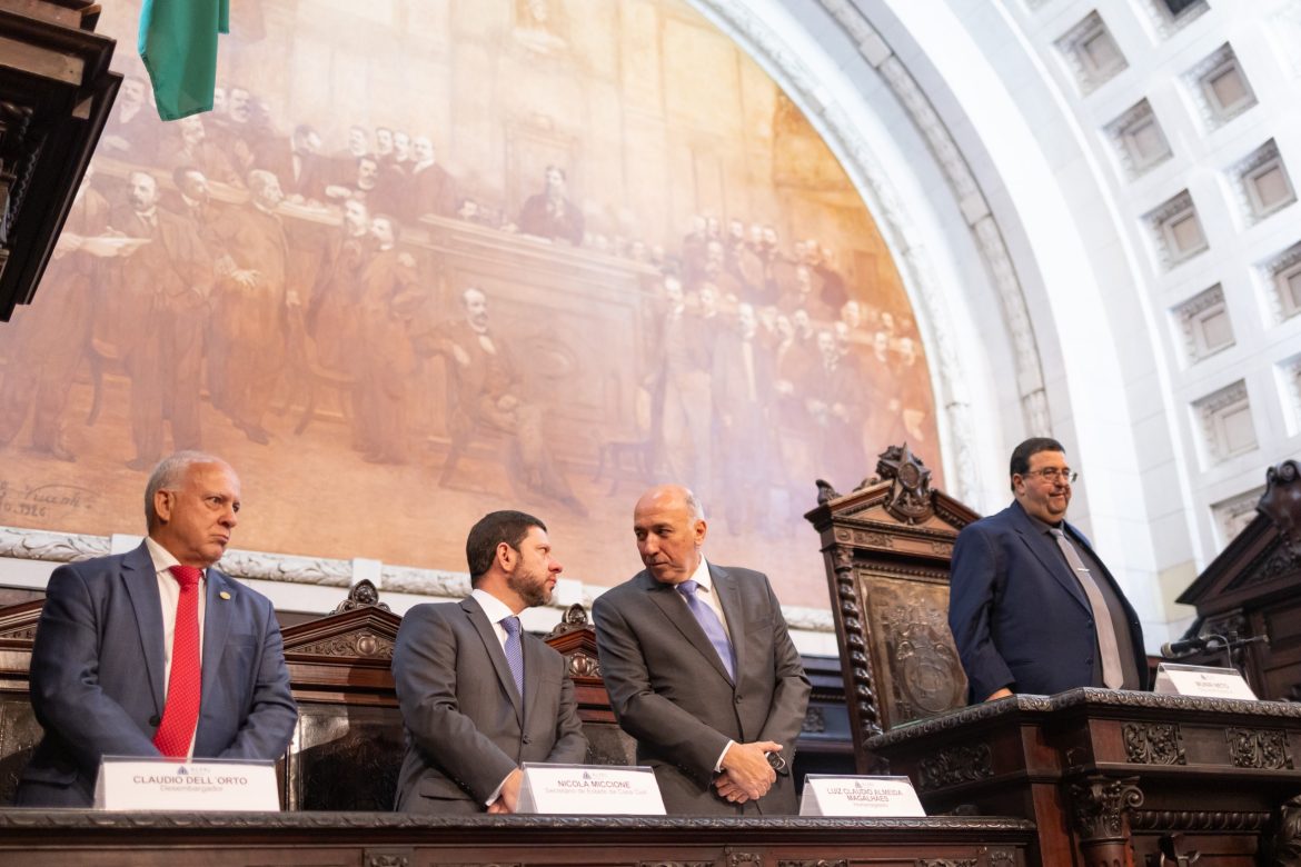 presidente do drm rj recebe medalha tiradentes em solenidade na alerj divulgação15 presidente do drm rj recebe medalha tiradentes em solenidade na alerj divulgação15