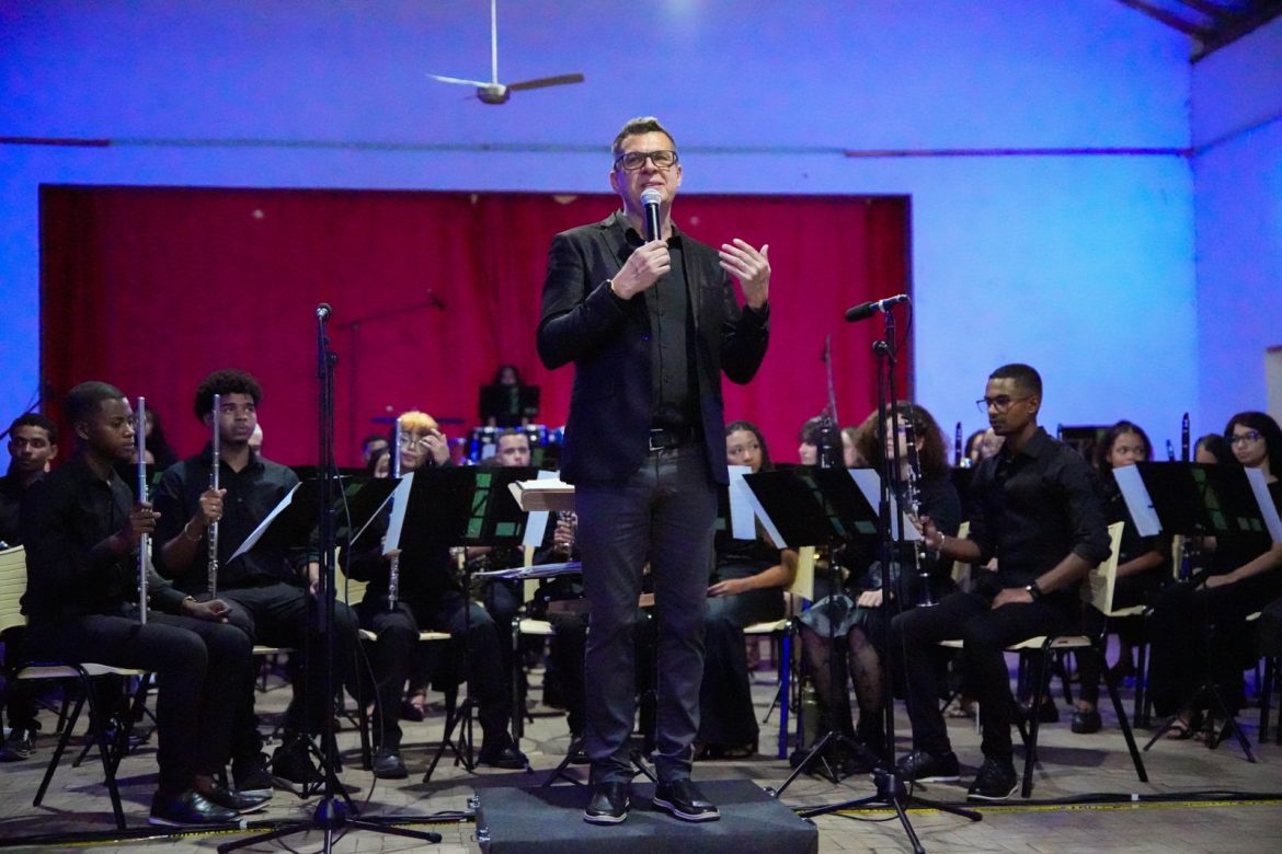 primeiro concerto da banda juvenil de rio claro emociona público márcio moura pmrc11