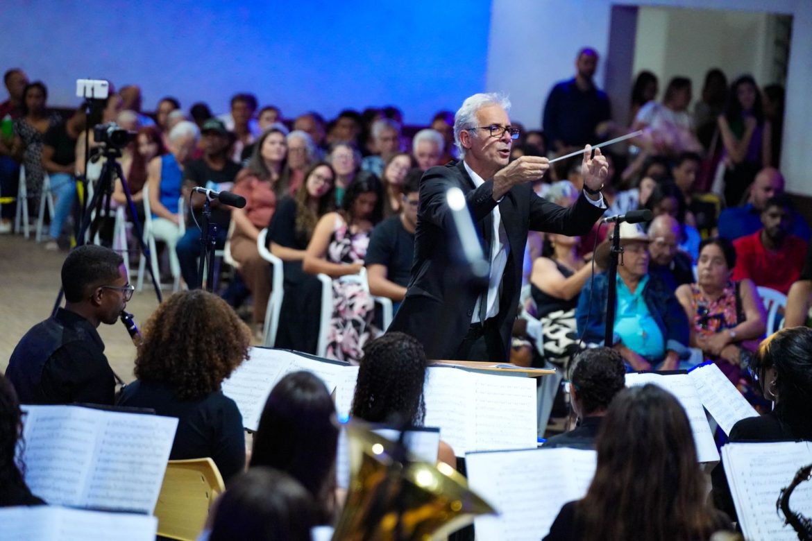 primeiro concerto da banda juvenil de rio claro emociona público márcio moura pmrc11111
