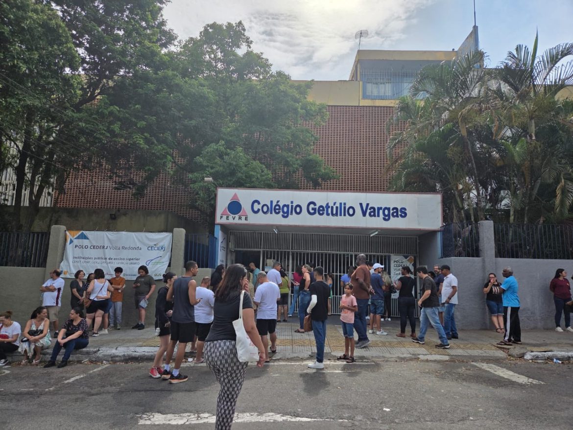 prova do ifrj mobilizou famílias e estudantes no domingo e gerou momentos de tensão divulgaççao111