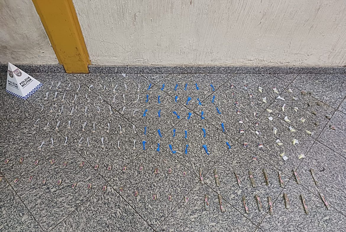 14.cf.res.polÍcia.pm apreende drogas após denúncia anônima.divulgaÇÃopm