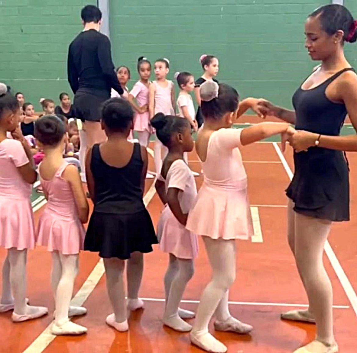 23.cf.res.cidades.espetáculo ‘itatiaia ecodance’.1.espetÁculo.redessociais 23.cf.res.cidades.espetáculo ‘itatiaia ecodance’.1.espetÁculo.redessociais